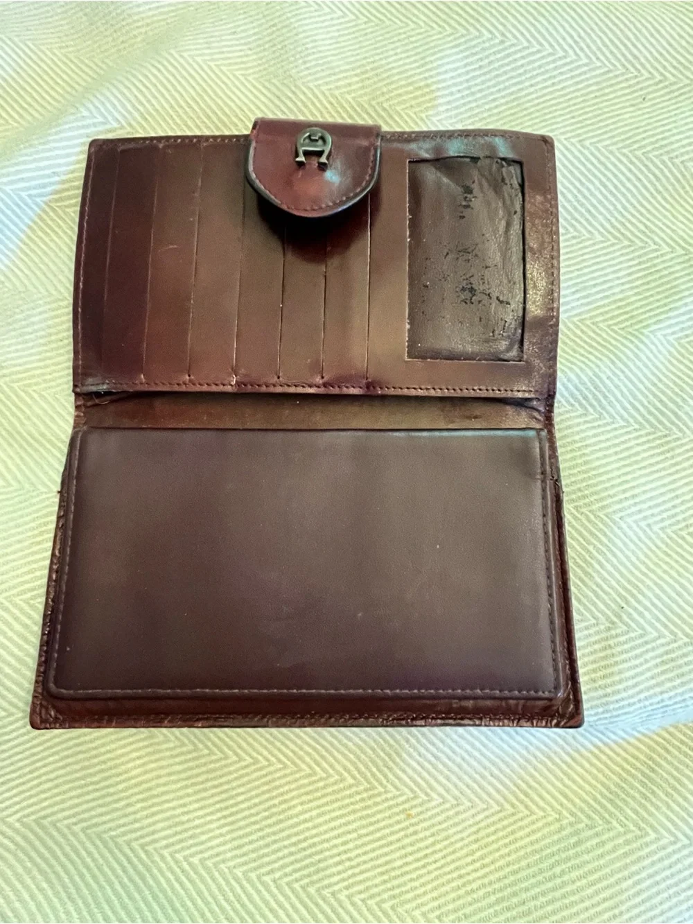 vintage etienne aigner Burgundy Bi-fold wallet And Checkbook Cover 7 In X 4 In